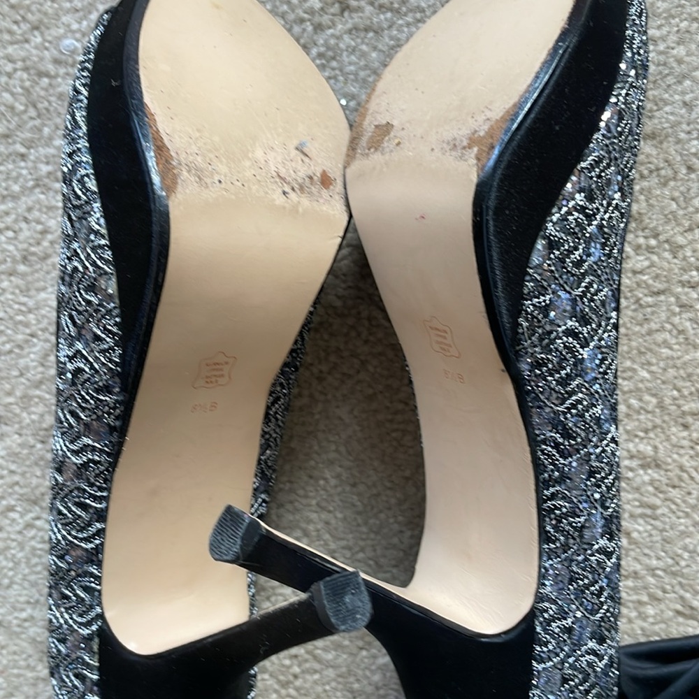 Heels - Picture 3 of 3